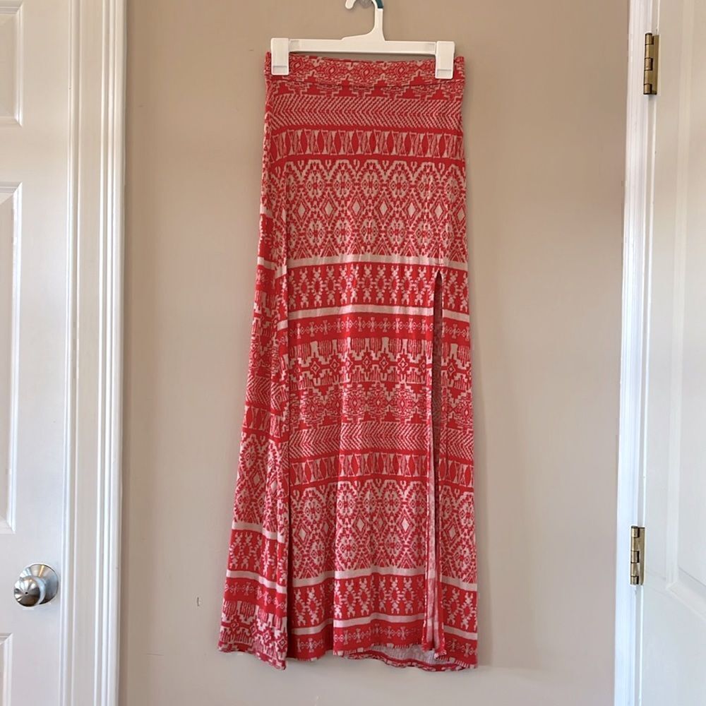 Womens’ Charlotte Russe Flowing Lightweight Skirt Size S - Picture 1 of 6